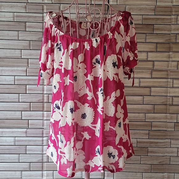 Ember Tops - Ember floral print sheer blouse Size L